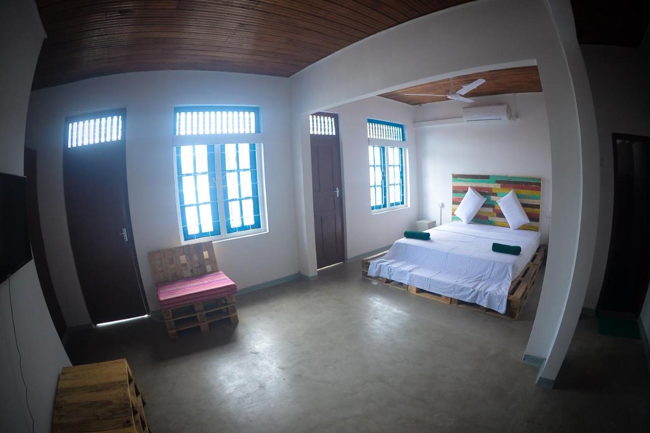 Groove House Hostels *